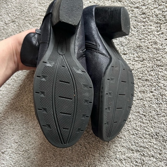 BareTraps Boots Womens Size 8.5 Rainly Ankle Bootie Black Heels Zip Studded - Picture 5 of 6